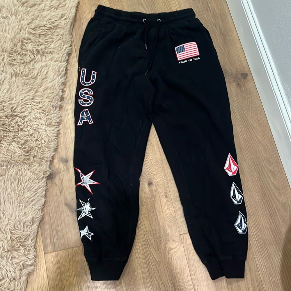 Volcom sweatpants, size small